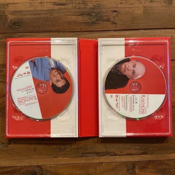 Everybody Loves Raymond DVD Box Set Complete Seasons 1, 2, 3 + Bonus Material - Picture 12 of 12